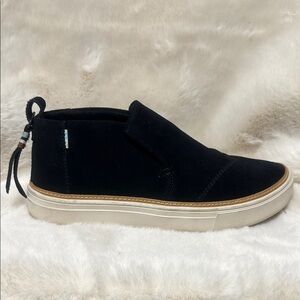 Tom’s Ladies Black Suede Slip-On Shoes